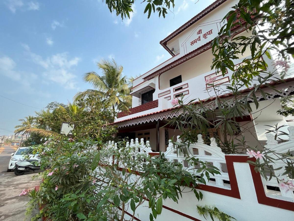 Gayatri Homestay Ratnāgiri Eksteriør billede