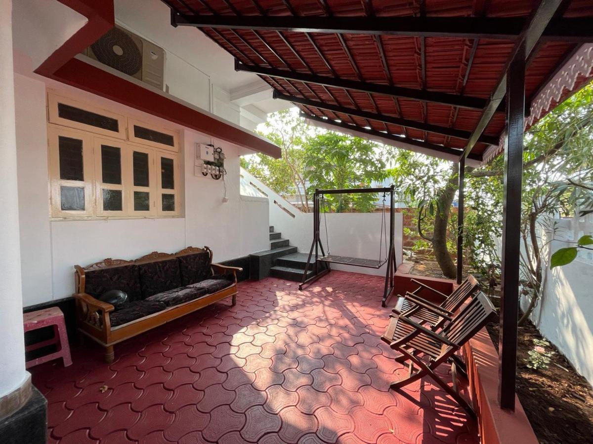 Gayatri Homestay Ratnāgiri Eksteriør billede