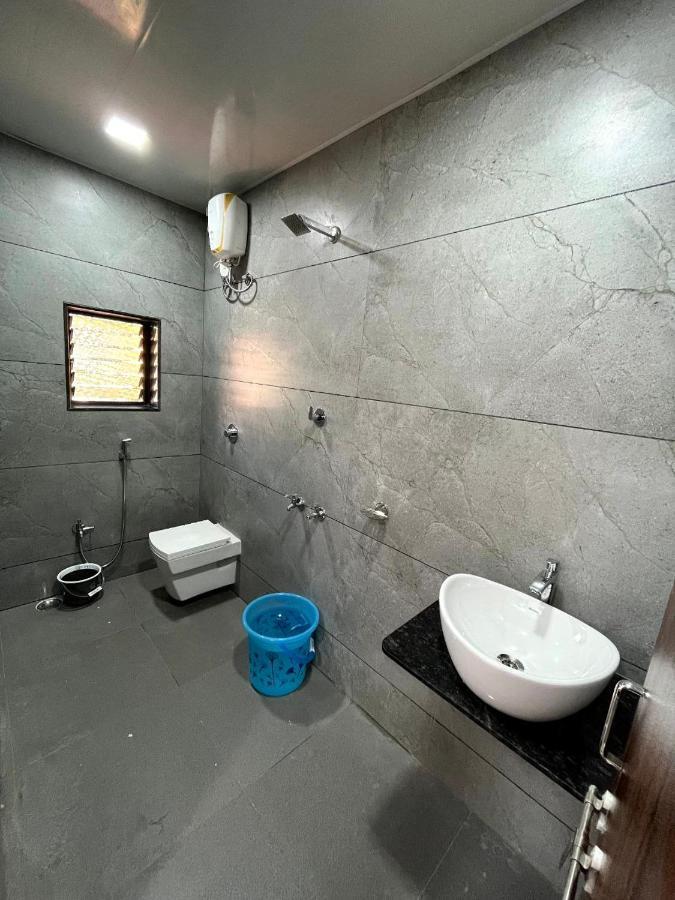 Gayatri Homestay Ratnāgiri Eksteriør billede