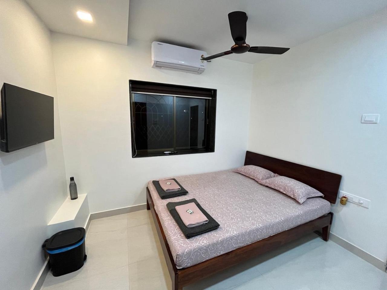 Gayatri Homestay Ratnāgiri Eksteriør billede